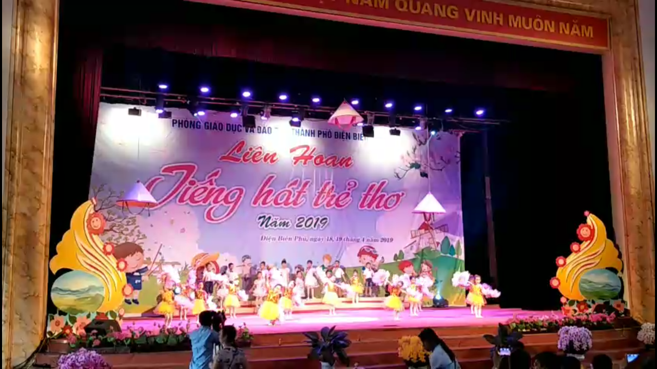 hoa xuân đất nước