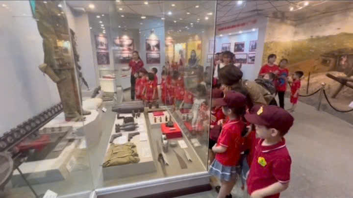 z6531653945206 077e4d434378987d92b2d2b2c8e1de59